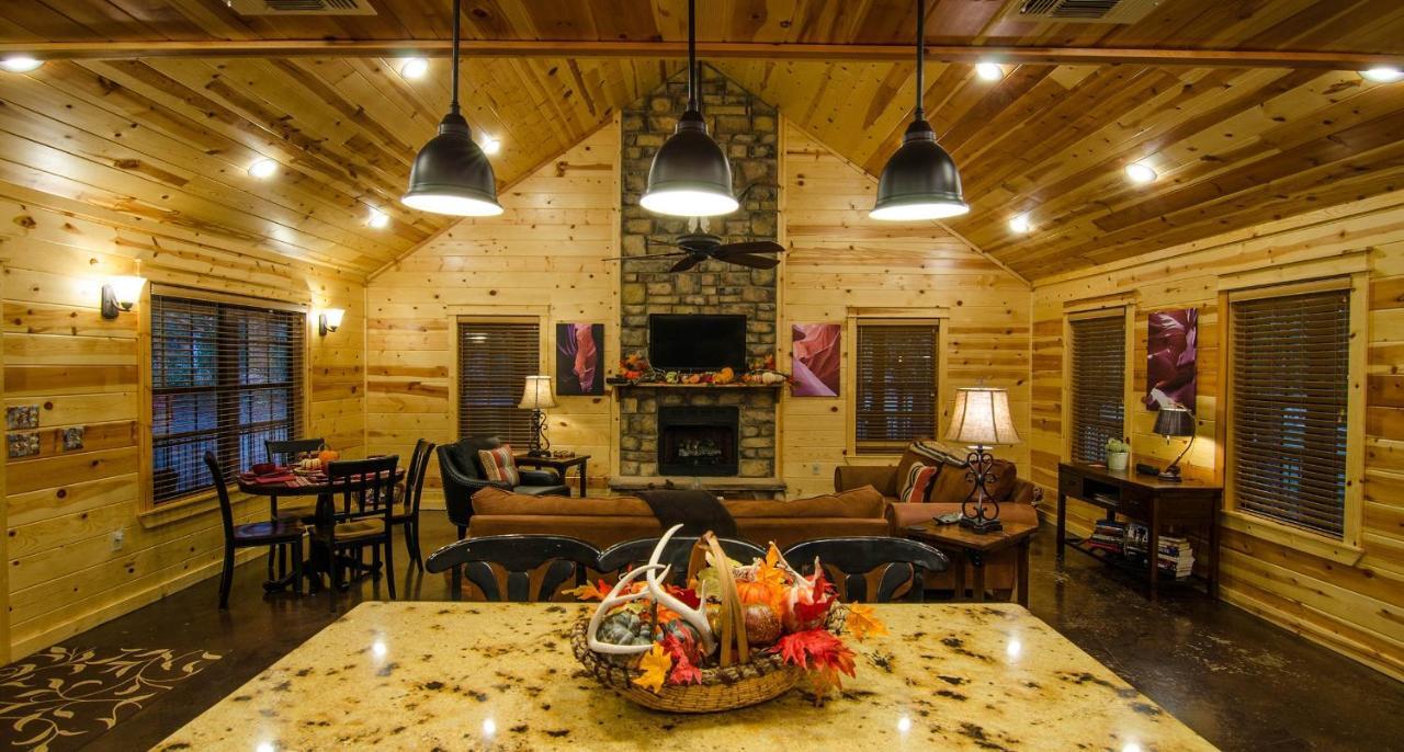 Shine On Harvest Moon W Bbq Villa Broken Bow Exterior photo